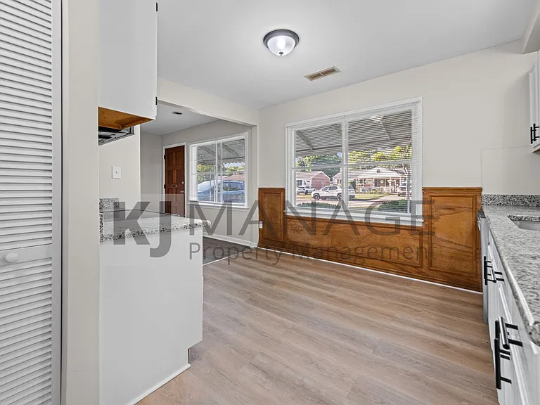 31682 Carlisle Pkwy — Photo 4