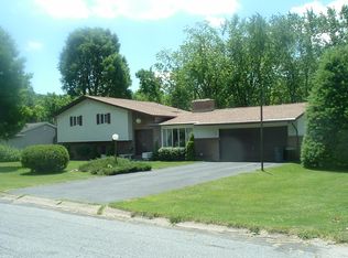 4874 Bowood St, Center Valley, PA 18034