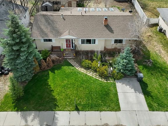2nd image of 670 Garfield St