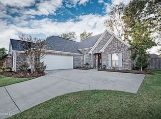 144 Sweetbriar Cir, Canton, MS 39046
