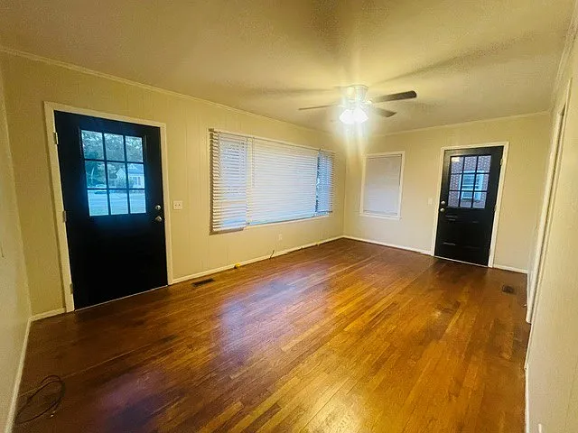 3 bed, 1000 sqft, $1,295 — Photo 4