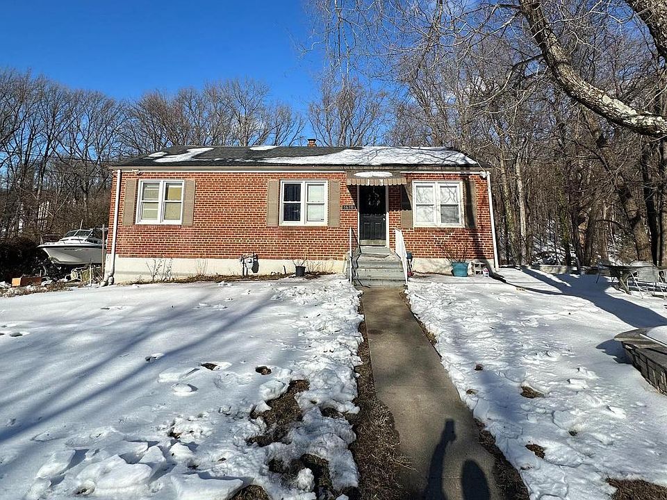 2nd image of 1610 Thomas Rd