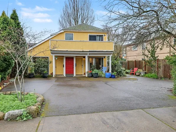421 Wells Avenue S, Renton, WA 98057