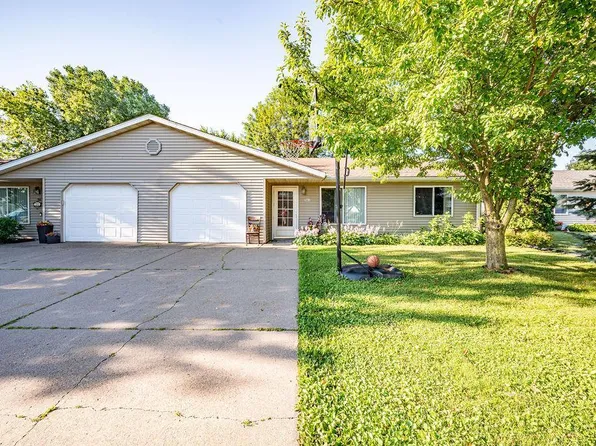 561 Burton Cir, Ellsworth, WI 54011