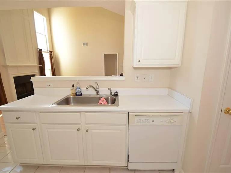 4407 Weham Ct — Photo 23