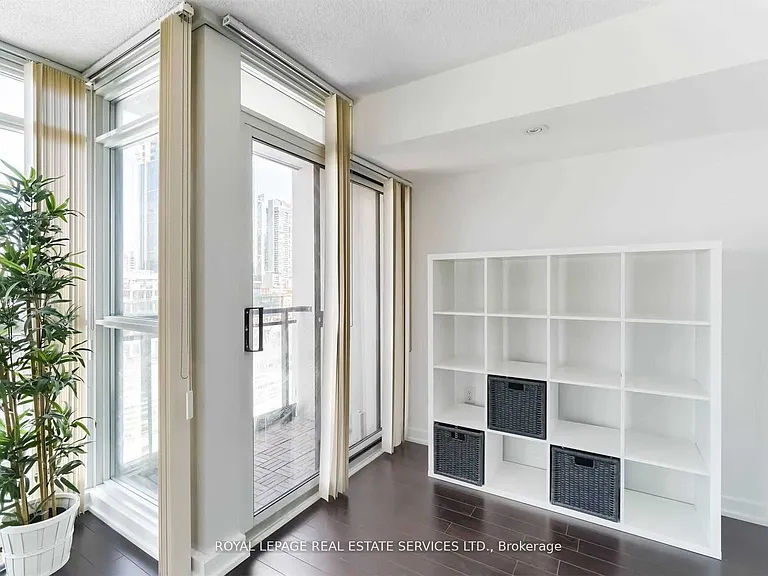 25 Capreol Ct #1105 — Photo 25