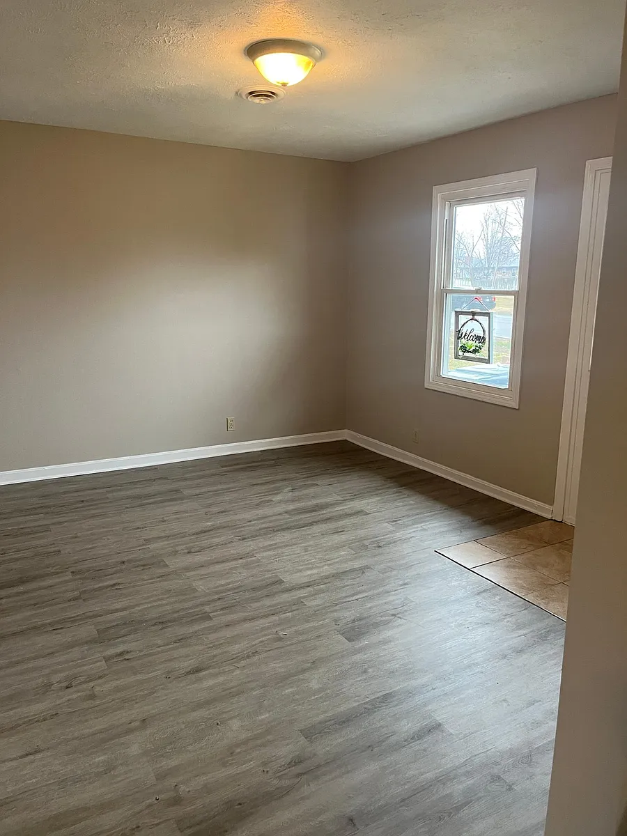Building Photo - 1121 Perkins Dr #A