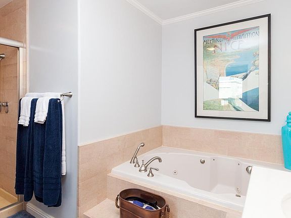 4th image of 2016 Pacific Ave APT 405