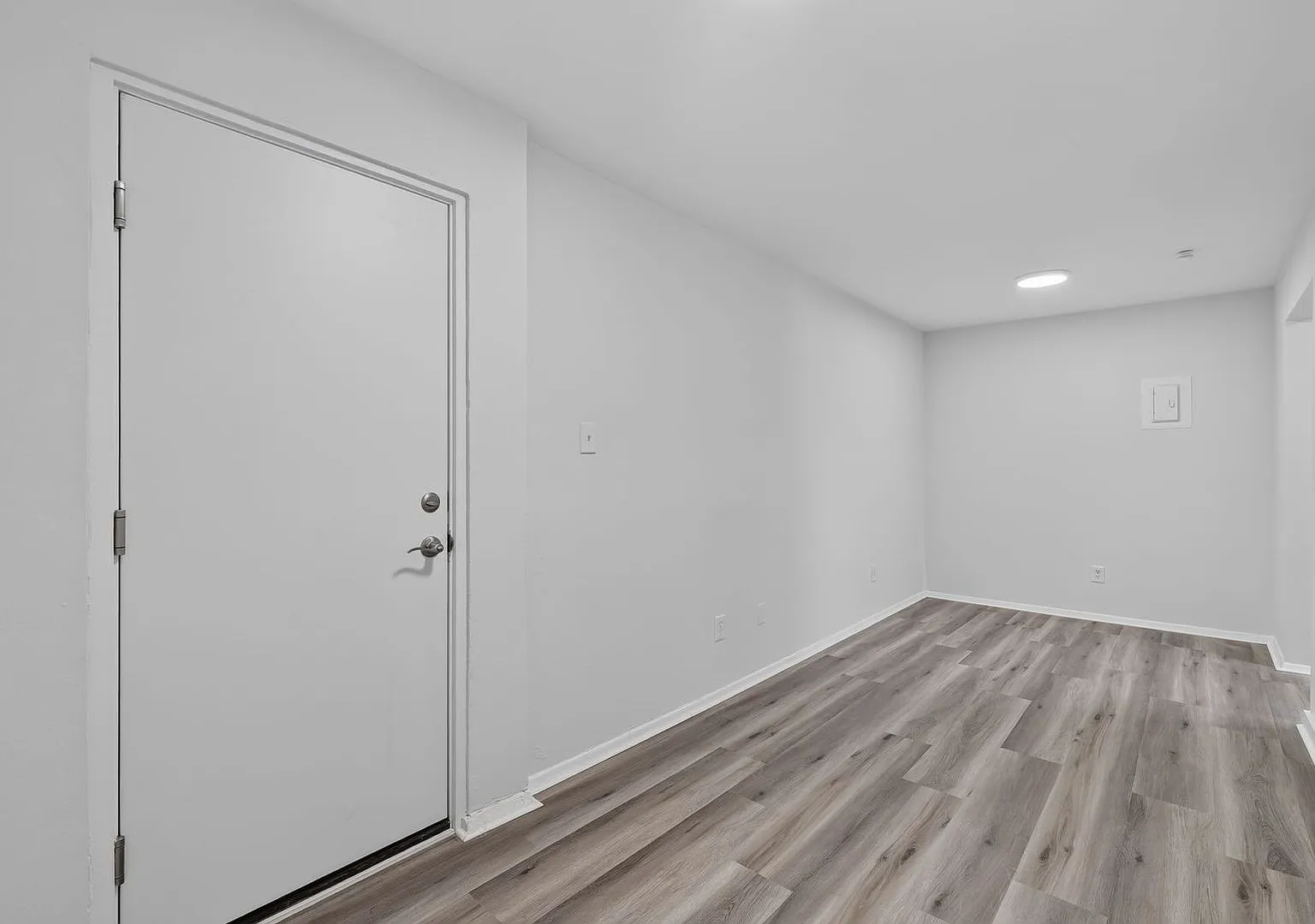 5821 Field Pl NE - — Photo 2