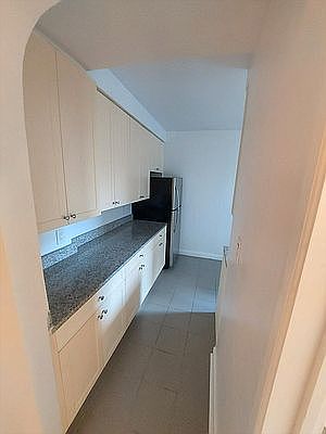 4th image of 43-23 42nd St #407