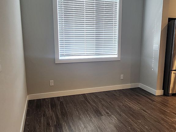 Dining area off kitchen