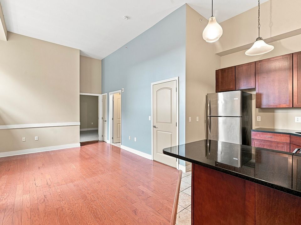 1st image of 171 Grape St APT 203