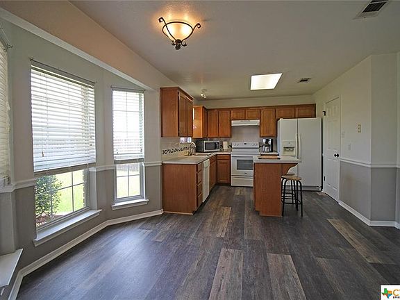 3rd image of 4108 Shagbark Dr