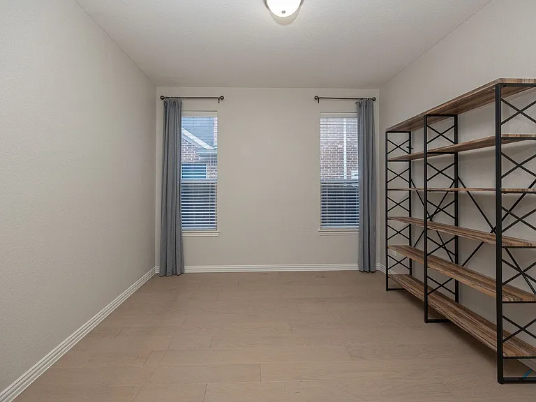 1352 Bentgrass Dr — Photo 10