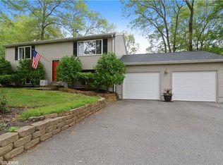 2 Sooners Ln, Coventry, RI 02816