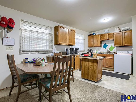 5th image of 521 Eastborough Ln