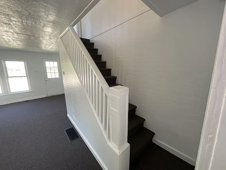 516 E Boundary Ave — Photo 6