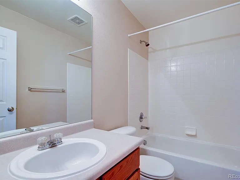 9141 Sunningdale Rd — Photo 37