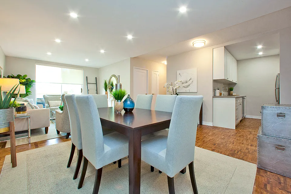 Acton Apartments — Photo 4