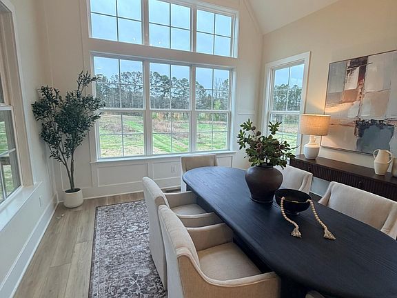 5th image of 1061 Azalea Garden Cir