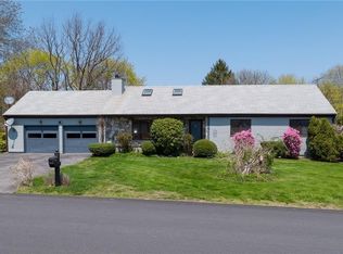 68 Cherokee Dr, Portsmouth, RI 02871