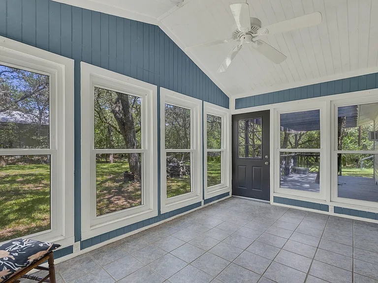208 Reimer Ave — Photo 25