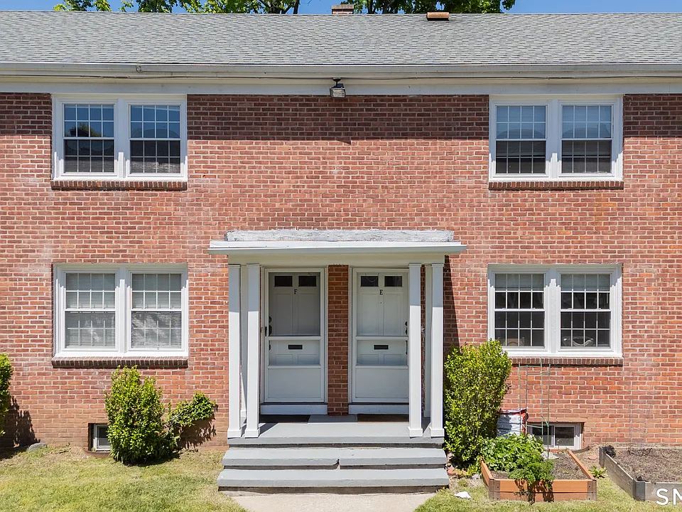 1160-1164 Whitney Ave #1160-C