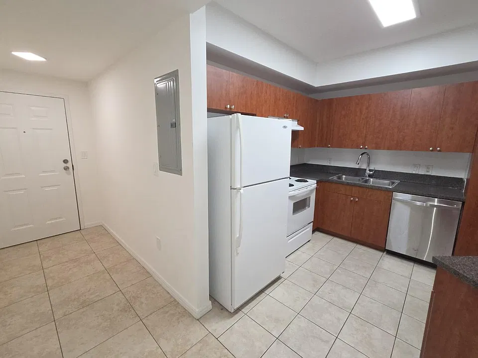 115 NW 11th Street Rd #508
