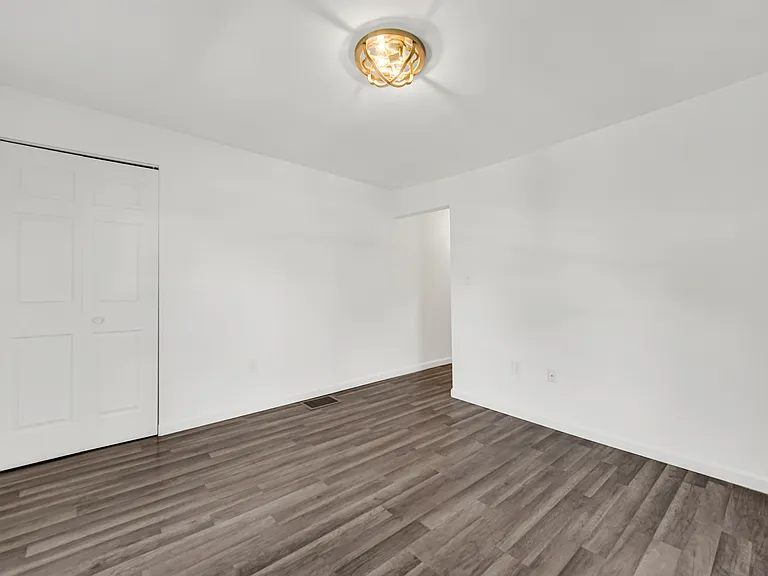 204 Brown St #2 — Photo 11