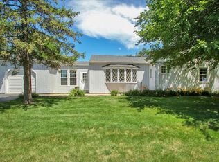 1840 Central Rd, Glenview, IL 60025