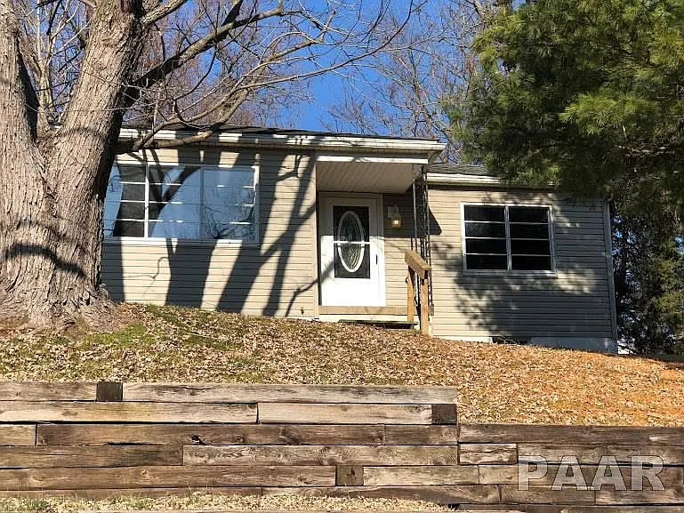 101 Lewis Ct photo 1