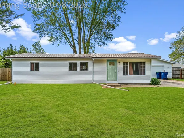 5698 McGrandy, Saginaw, MI 48601