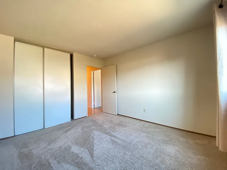 500 Cloudview Dr — Photo 8