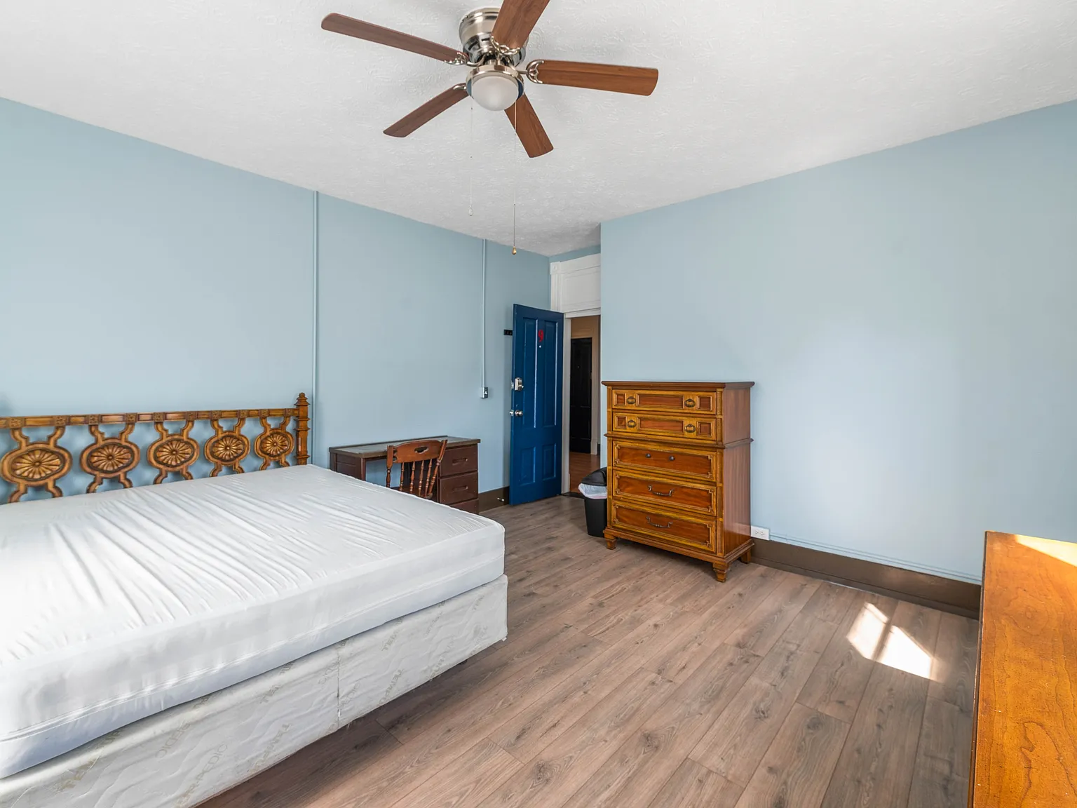 1803 Taylor St - Liberty Manor - Room 9 — Photo 4