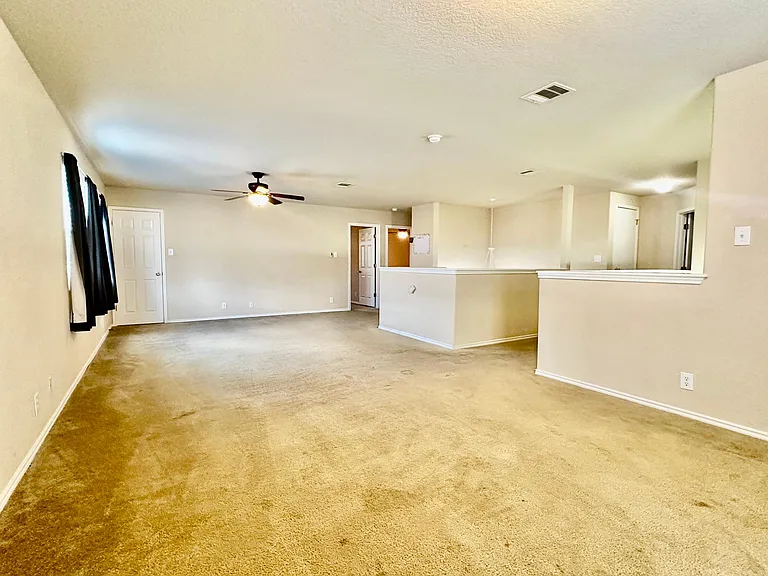 786 San Mateo — Photo 14