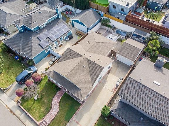 3rd image of 5516 Rockview Dr