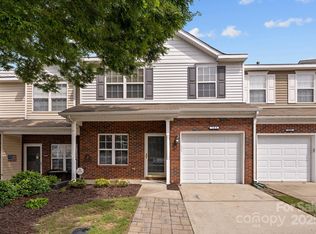 104 Clydesdale Ct, Matthews, NC 28104