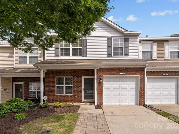 104 Clydesdale Ct, Matthews, NC 28104
