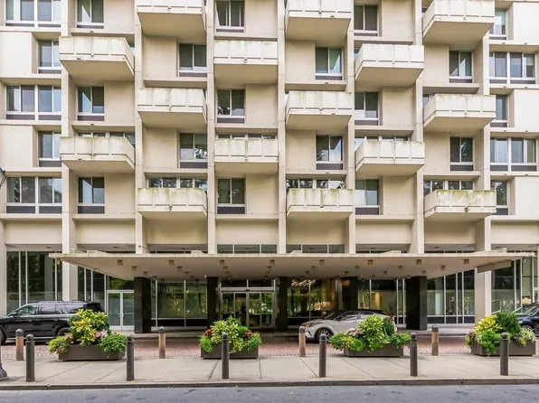 604 S Washington Sq APT 3114, Philadelphia, PA 19106