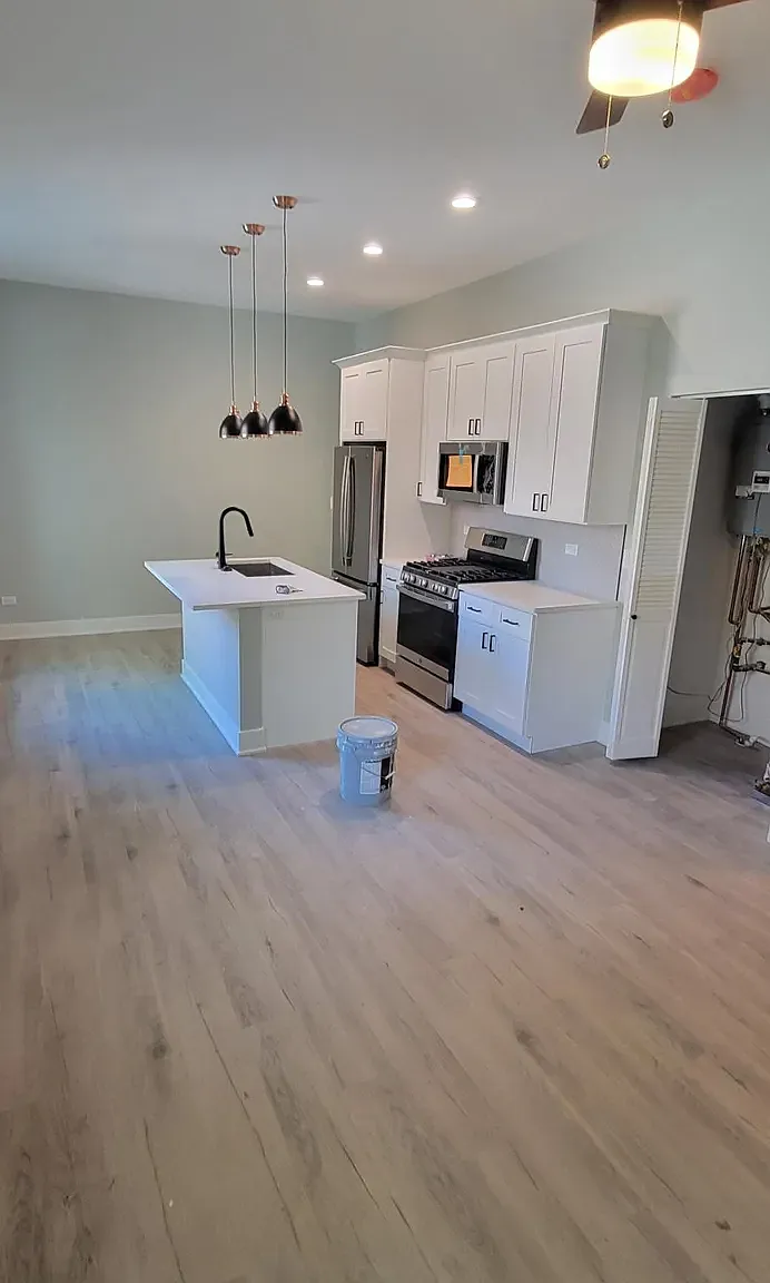 3502 N Wilton Ave — Photo 1