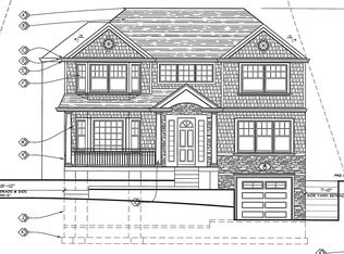 43 Wakefield Ave, Port Washington, NY 11050