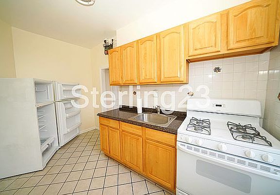 3rd image of 28-05 43rd St #20