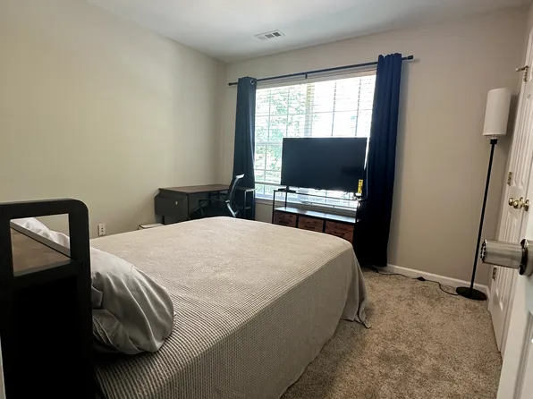 2928 Dawnbrook Dr, Raleigh, NC 27604