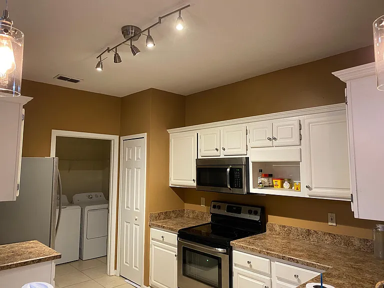 10000 Gate Pkwy N #622 — Photo 8
