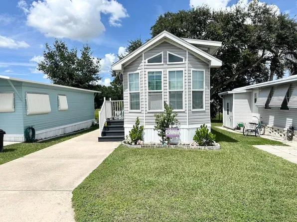 34611 Nancy St, Zephyrhills, FL 33541