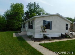 19 Lakeside Dr, Lima, OH 45804
