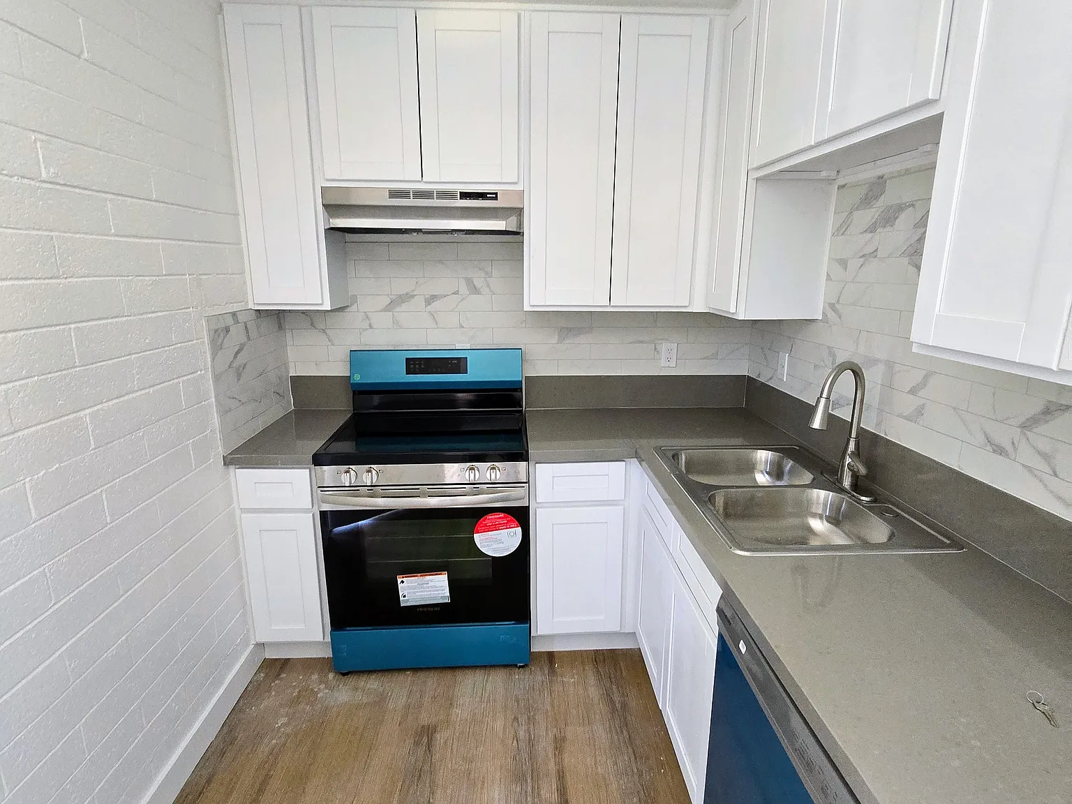 2 bed, 700 sqft, $950 — Photo 3