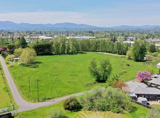 1484 Schutzwohl Ln, Grants Pass, OR 97527