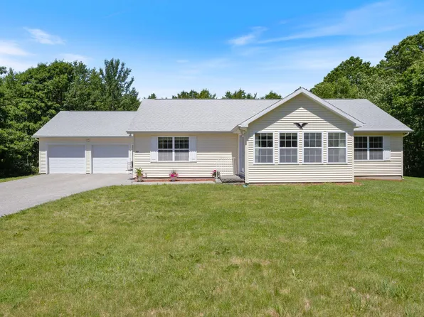 99 Vista Drive, Auburn, ME 04210