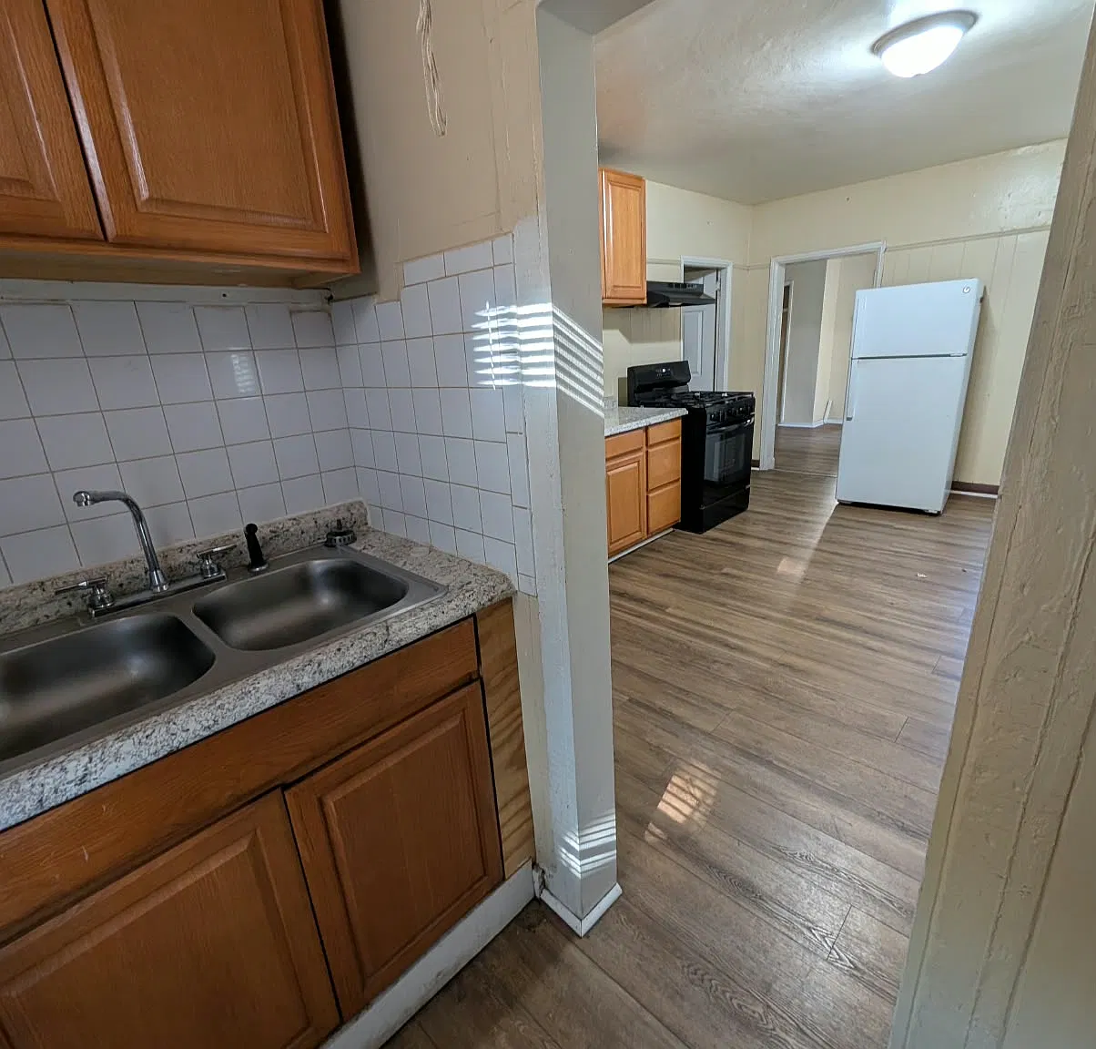 2 bed, $1,525 — Photo 2